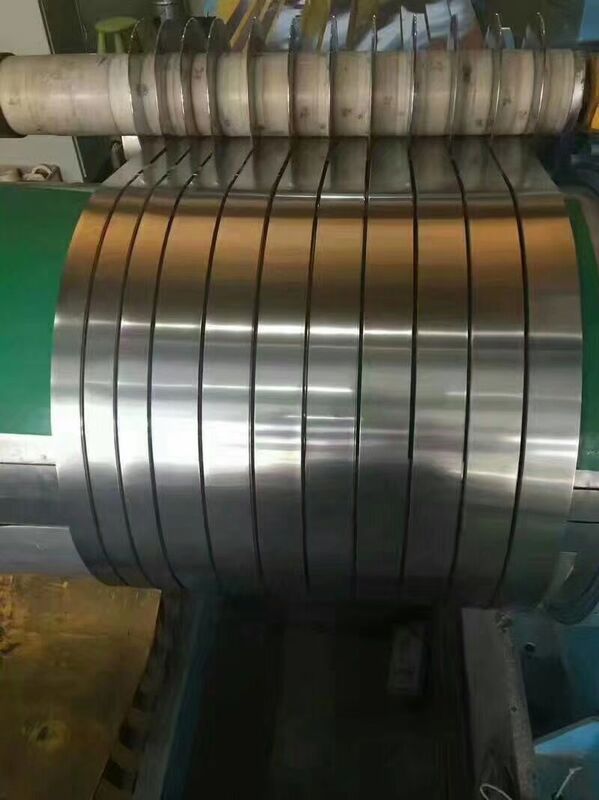 Lebar 2.4m Gulungan Baja Canai Dingin Tampilan Bersih Dirancang untuk Fabrikasi Industri dan Rekayasa Presisi